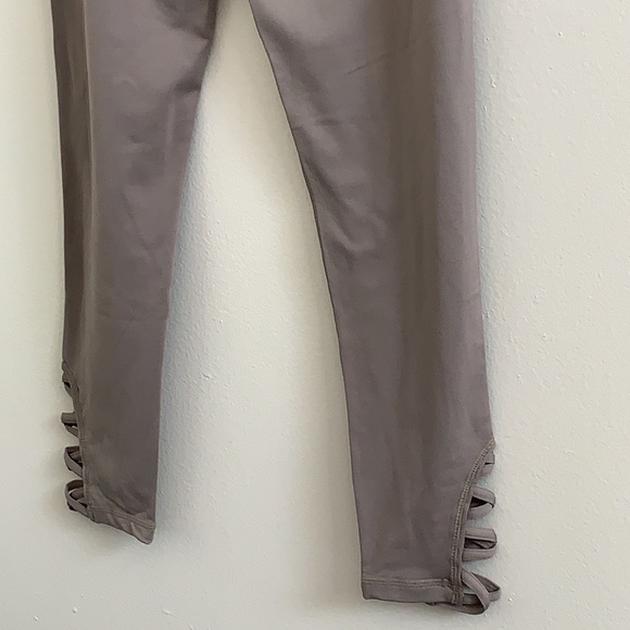 Bars and Branches leggings - Picture 7 of 7